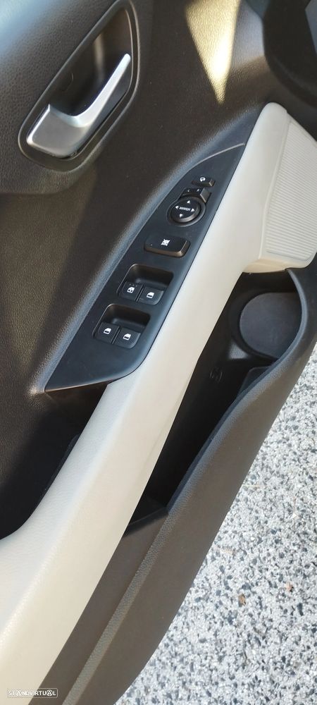 Kia Stonic 1.2 Move - 11