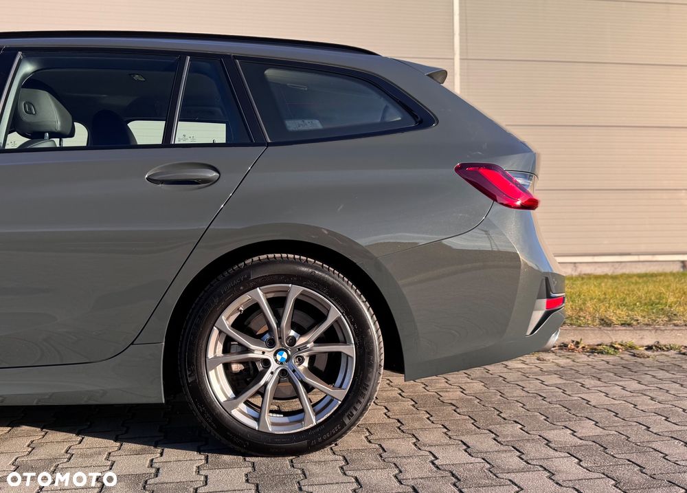 BMW Seria 3 318d Sport Line Shadow - 24