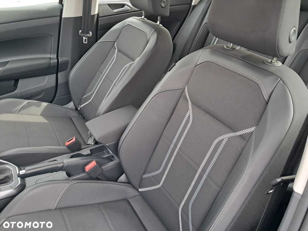 Volkswagen Taigo 1.5 TSI ACT Style DSG - 24