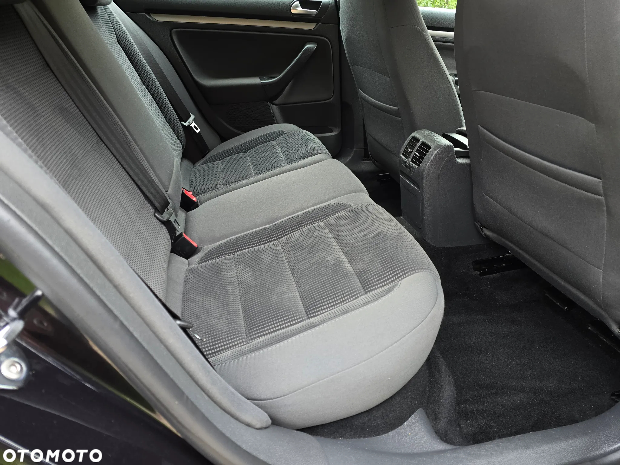 Volkswagen Golf Variant 2.0 TDI DPF Exclusive - 19
