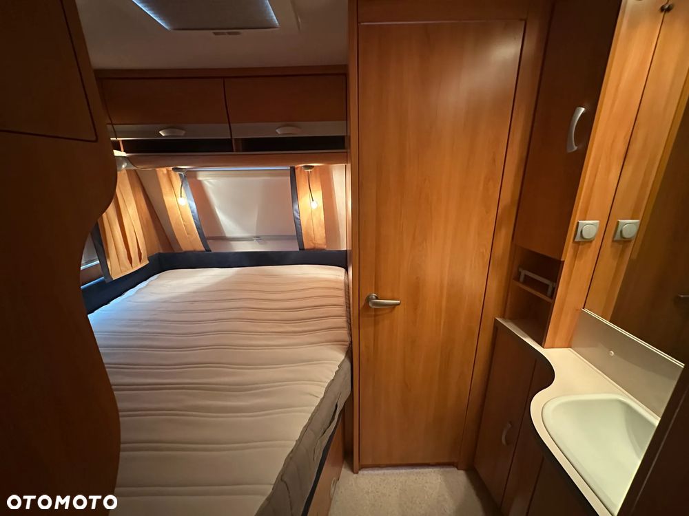 Wilk 550 S4 z przedsionkiem i napędem. ŁÓŻKA PIĘTROWE - 6 os. - 29