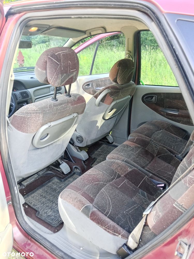 Renault Scenic - 7