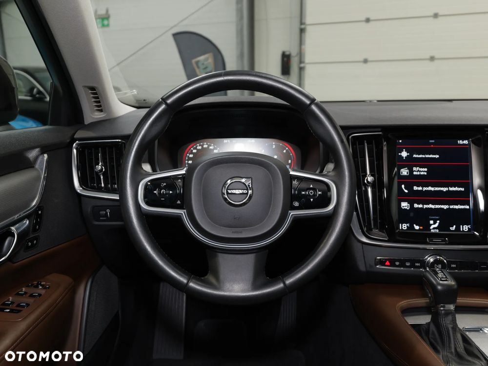 Volvo V90 Cross Country D4 AWD Pro - 23