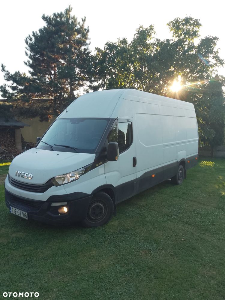 Iveco Daily 2016 photo 2