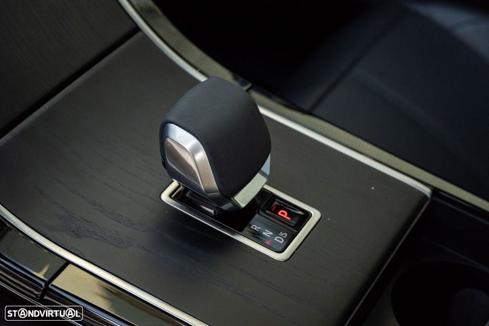 Land Rover Range Rover Velar 2.0 P400e AWD HSE - 36