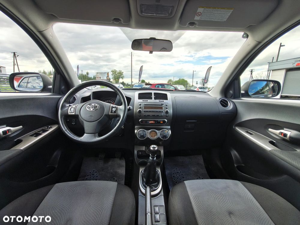 Toyota Urban Cruiser 1.4 D-4D 4x4 - 15