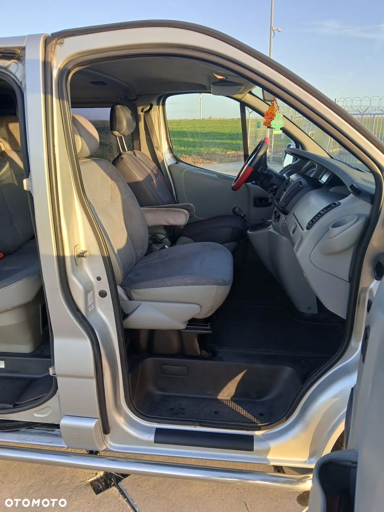 Renault Trafic - 10