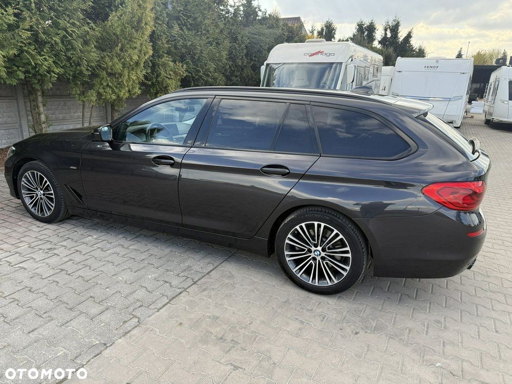 BMW Seria 5 520d Sport - 4