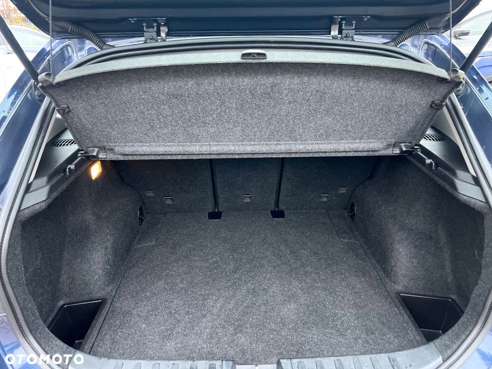 BMW X1 sDrive18d xLine - 31