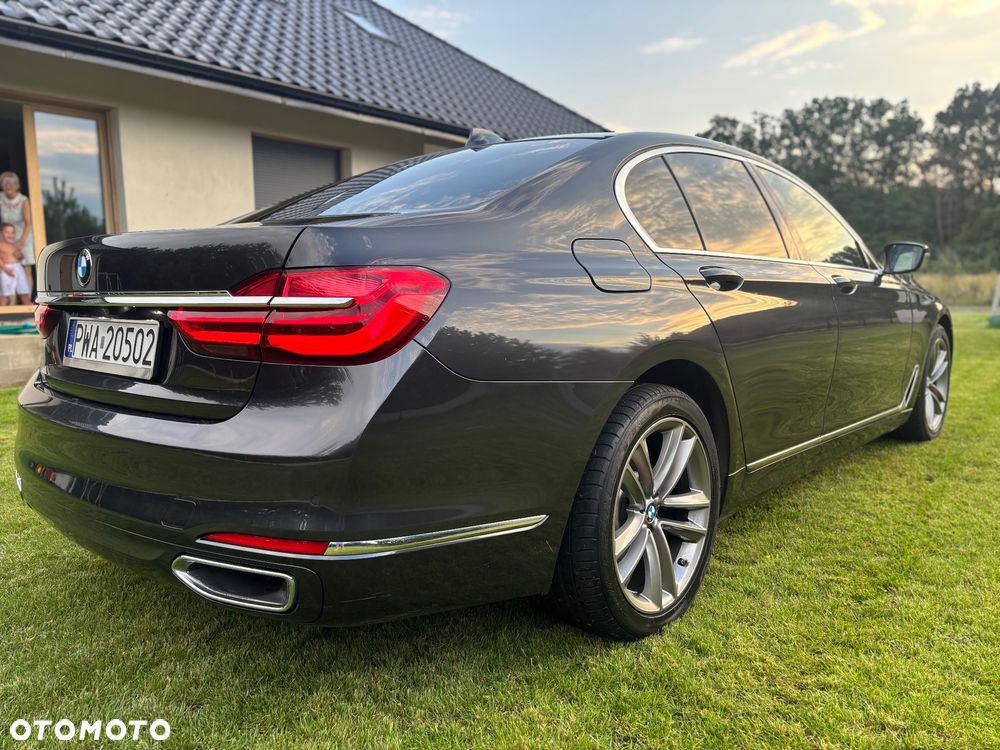 BMW Seria 7 - 10