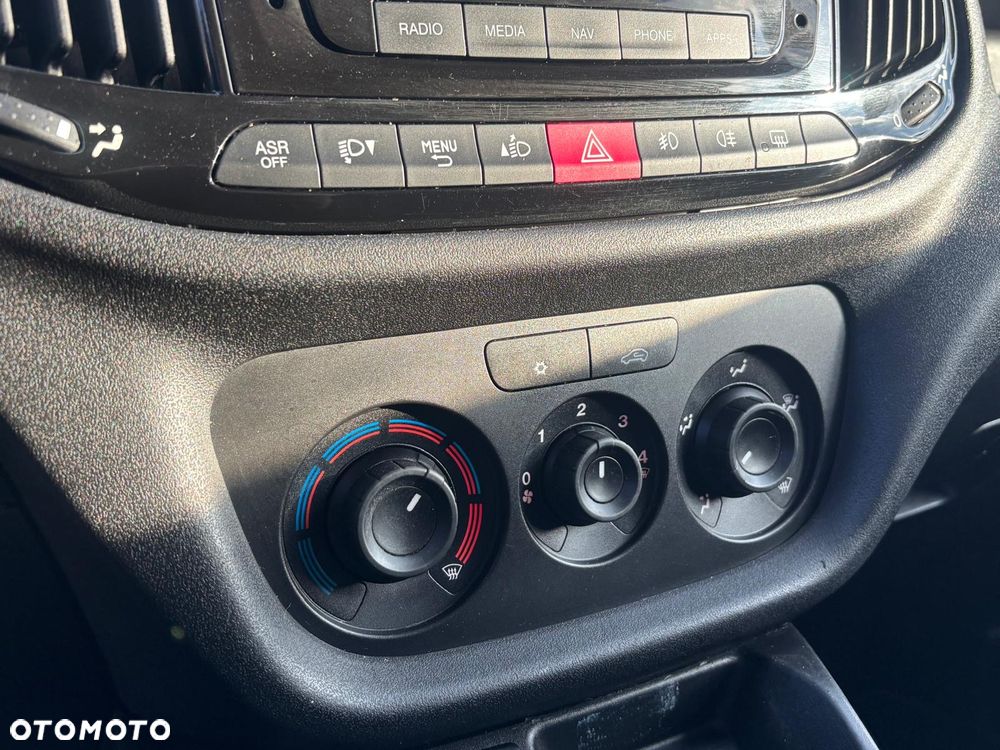 Fiat Doblo - 32