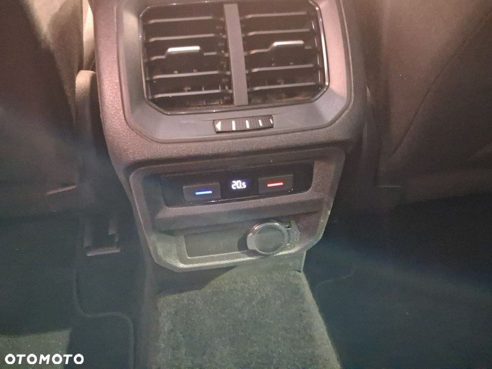 Volkswagen Tiguan - 12