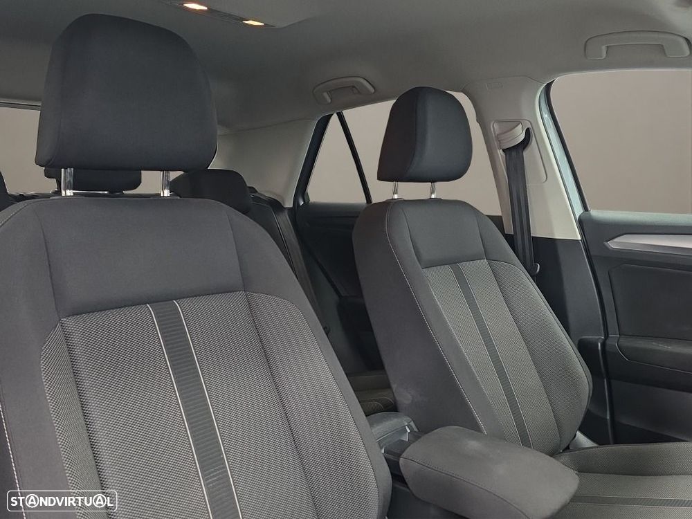 VW T-Roc 1.0 TSI Urban - 15