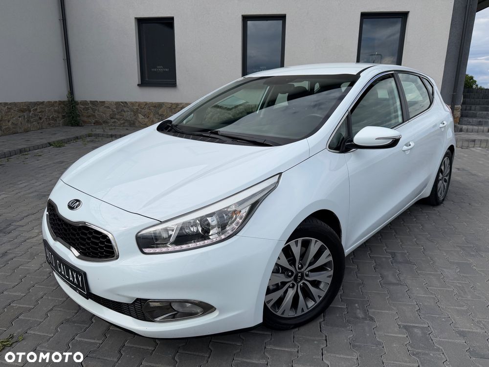 Kia Ceed - 4