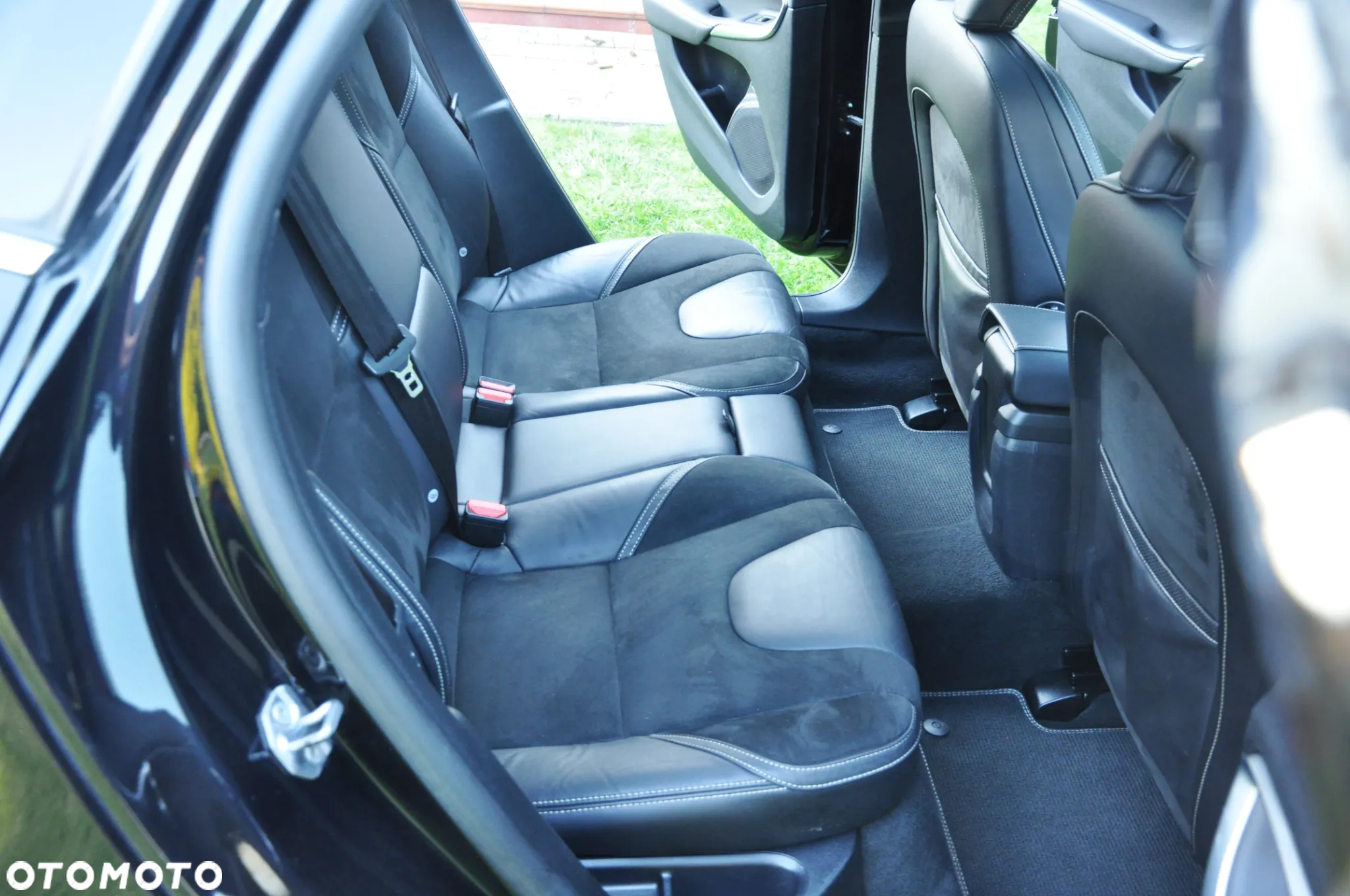 Volvo V40 T3 Drive-E R-Design Momentum - 35