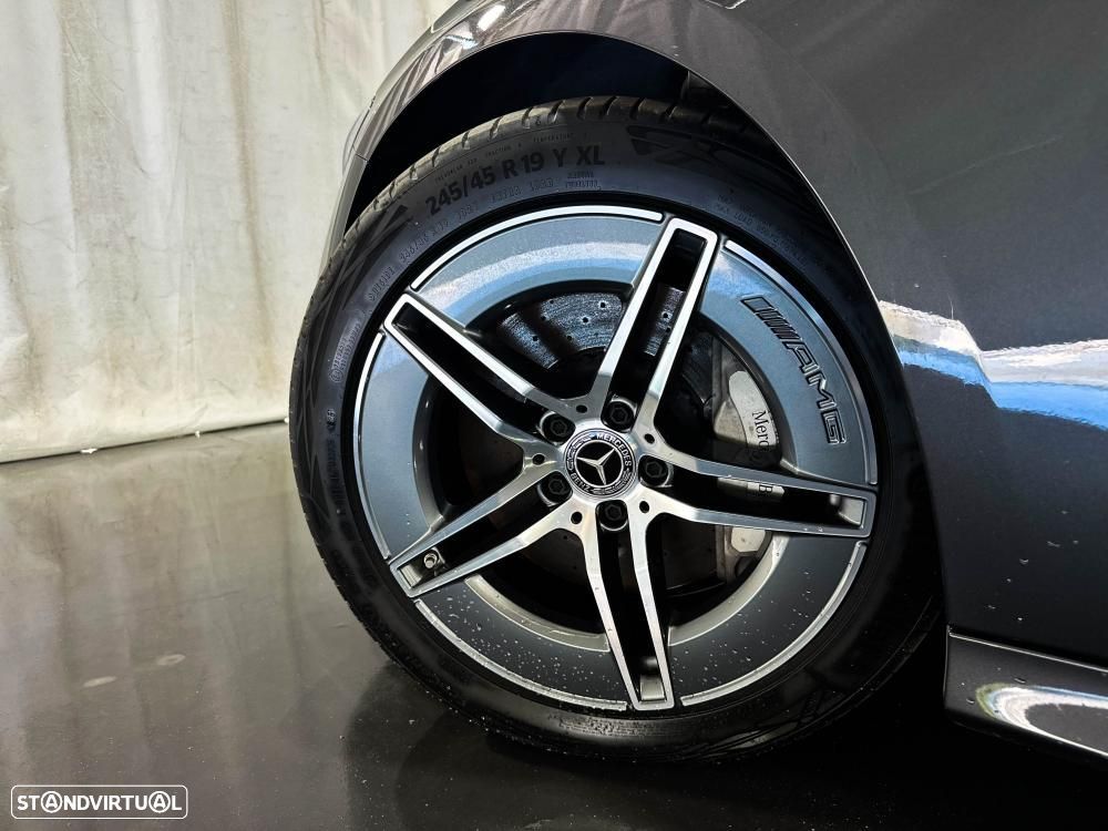 Mercedes-Benz E 300 de AMG Line 4Matic - 57