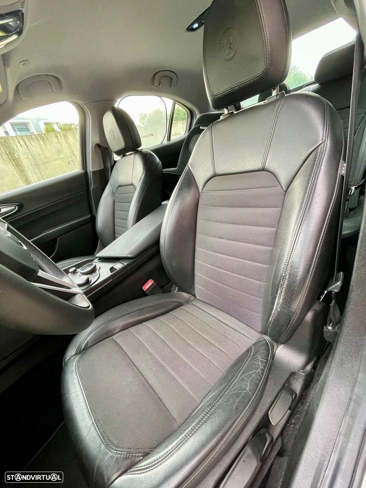 Alfa Romeo Giulia 2.2 D Super AT8 - 10