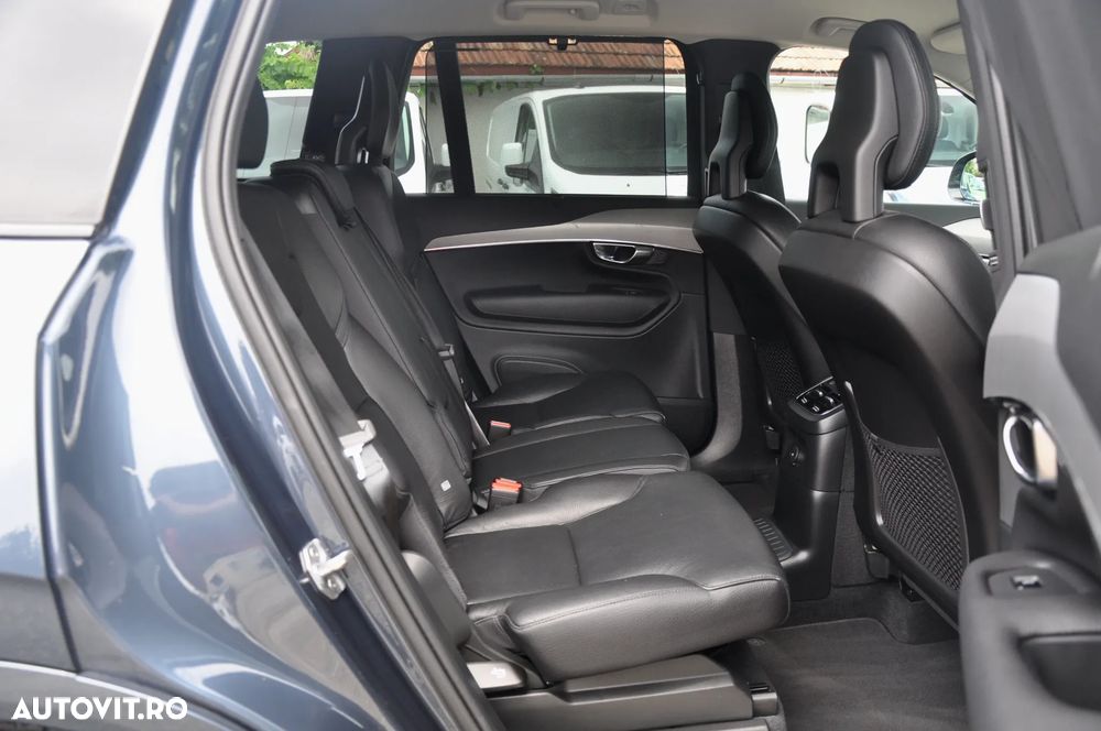 Volvo XC 90 - 8