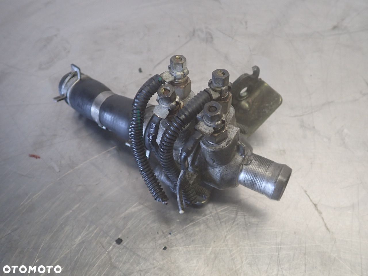 PODGRZEWACZ WODY RENAULT LAGUNA 2.2 - 1