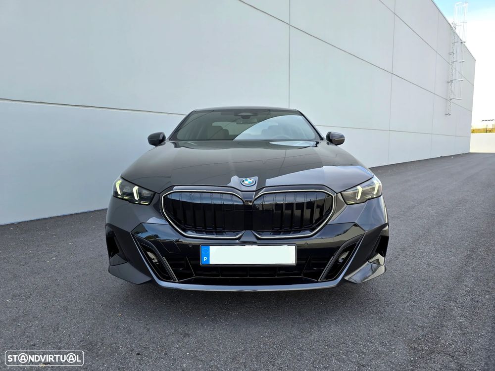 BMW 530 e Pack Desportivo M Pro - 3