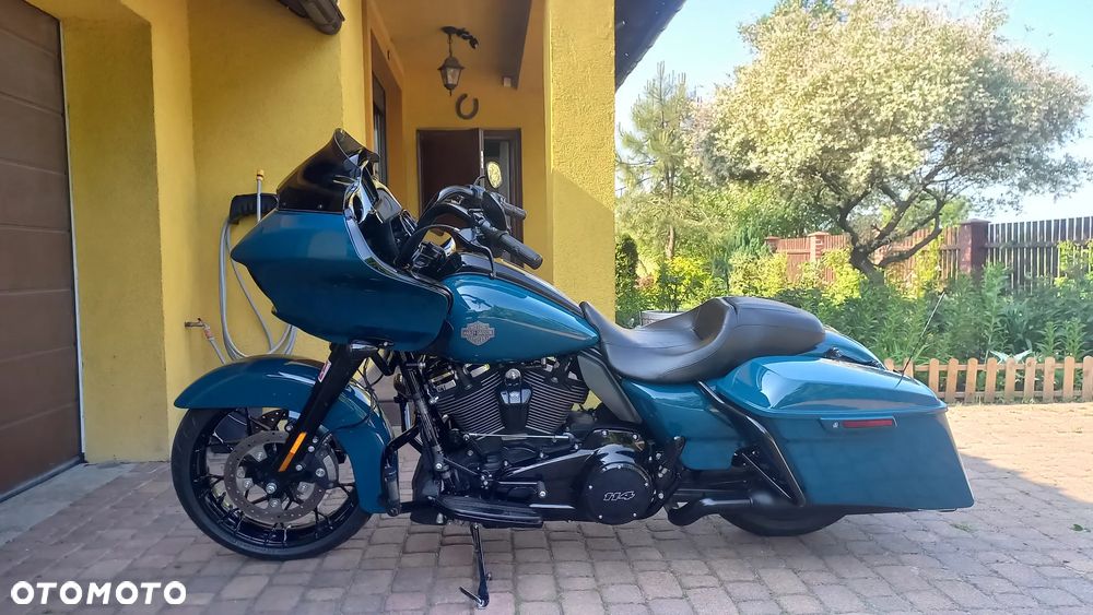 Harley-Davidson Touring Road Glide - 1