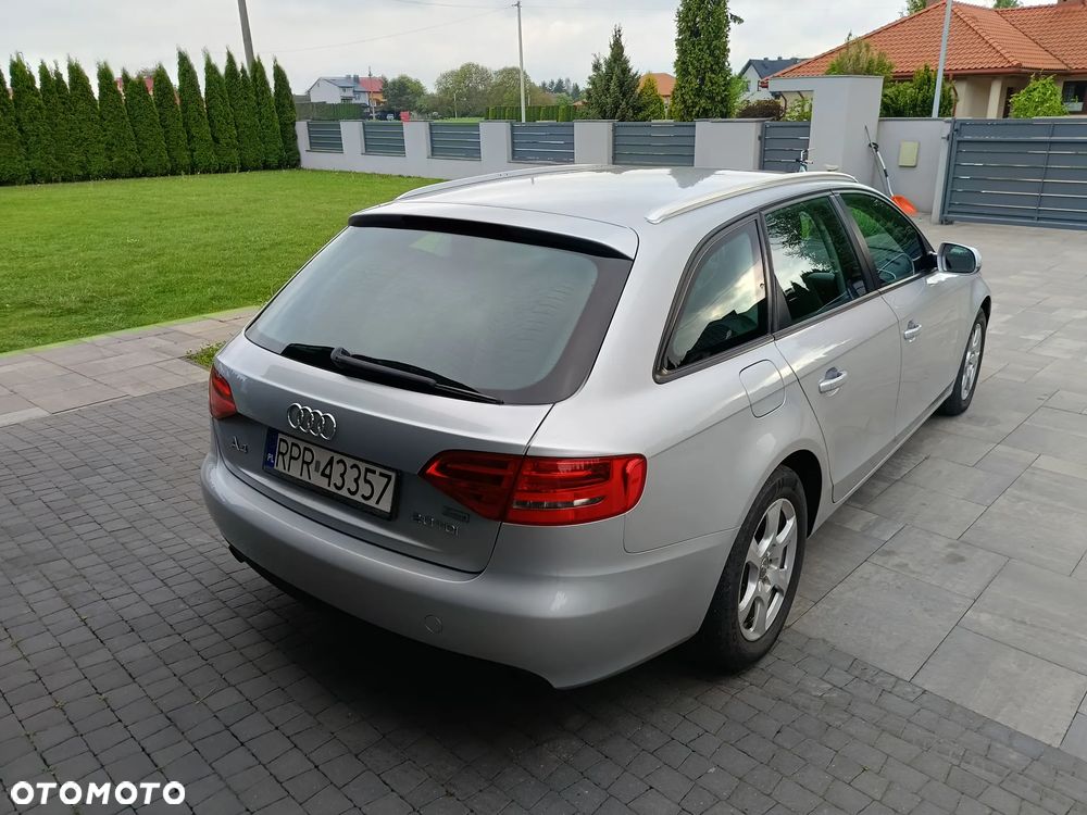 Audi A4 Avant 2.0 TDI DPF multitronic Ambiente - 8