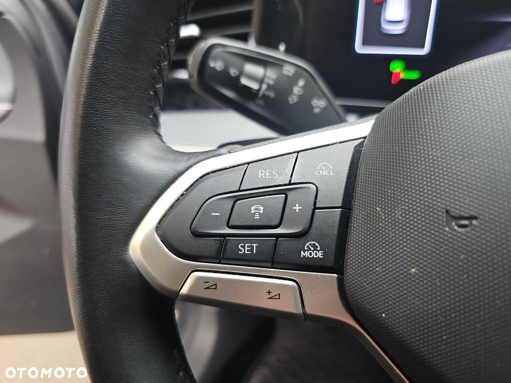 Volkswagen Passat - 14