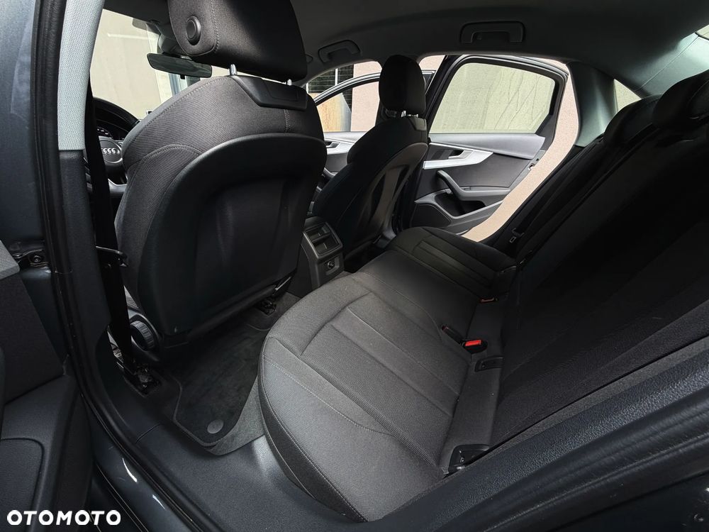 Audi A4 Limousine 2.0 TFSI ultra Sport S tronic - 21