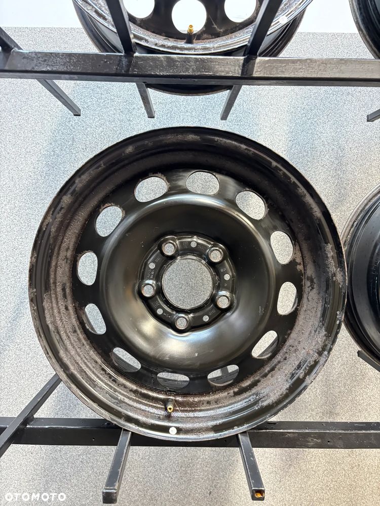 4 Felgi Stal Bmw Seri 1 E87, E88, 16", ET 42, ORGINALNE - 4
