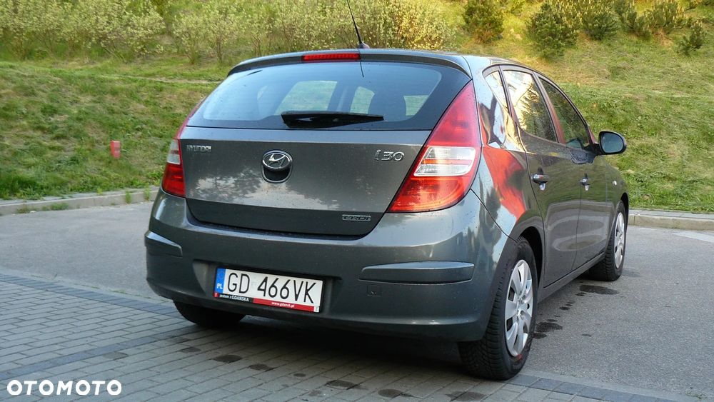 Hyundai i30 1.6 CRDi Classic + - 6