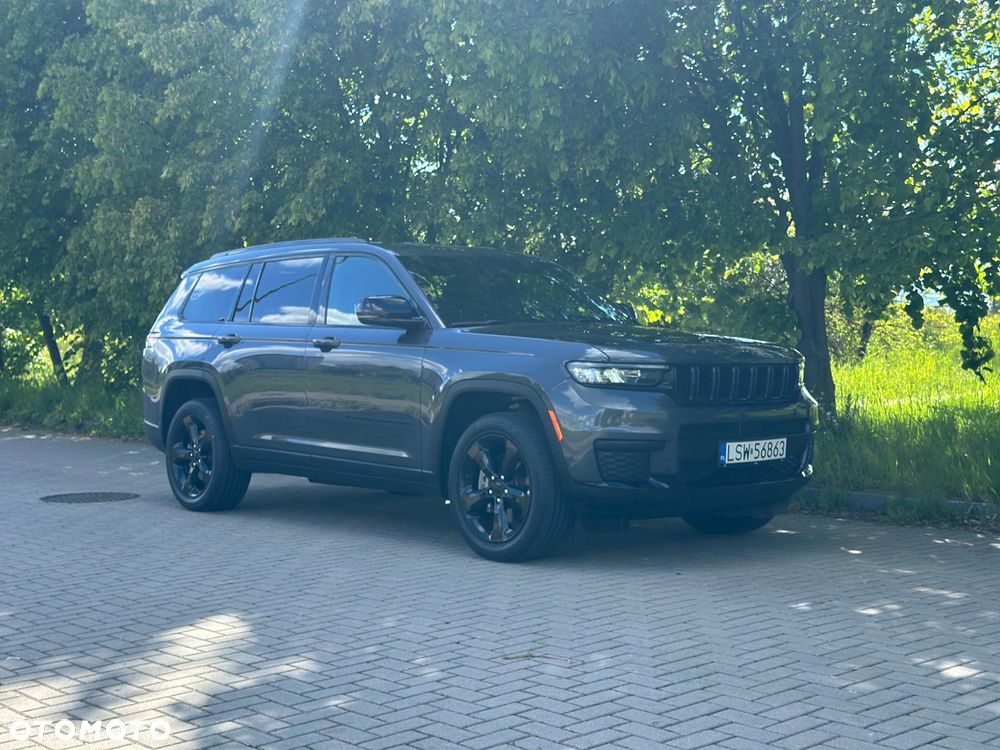 Jeep Grand Cherokee - 31