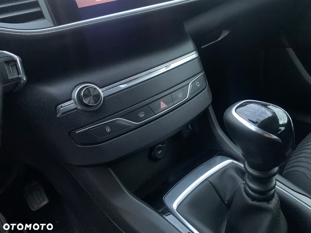 Peugeot 308 - 13