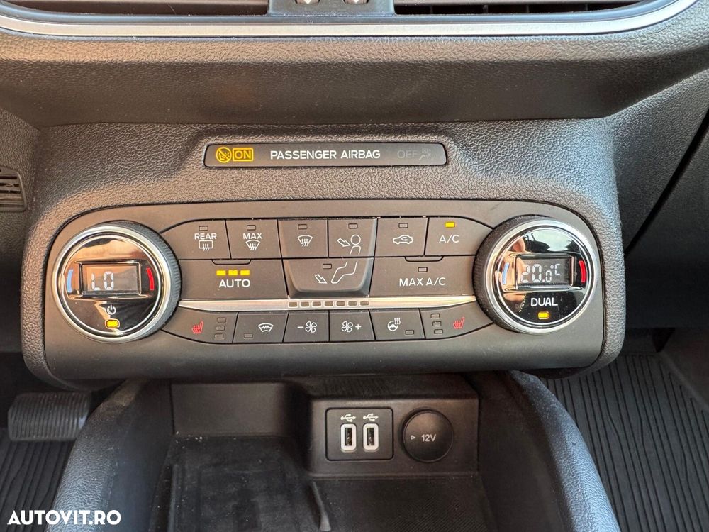 Ford Focus - 11