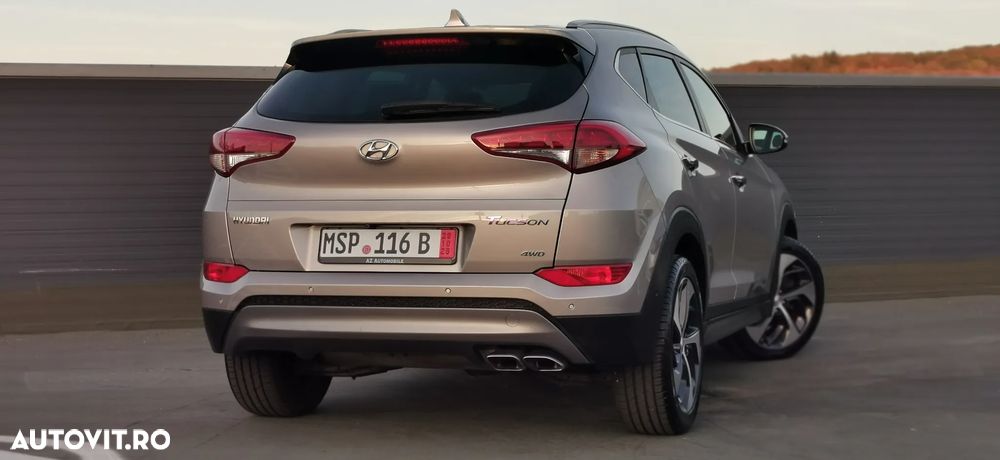 Hyundai Tucson 2.0 CRDI 4WD Automatik Premium - 37