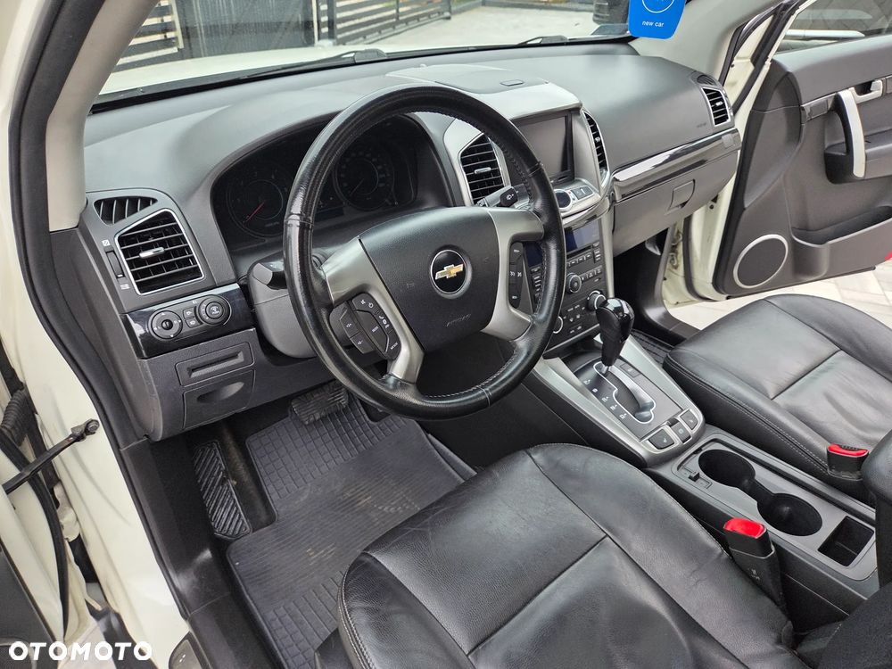 Chevrolet Captiva 2.2 D LTZ - 34
