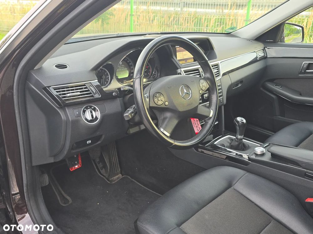 Mercedes-Benz Klasa E 200 CGI BlueEffICIENCY Avantgarde - 8