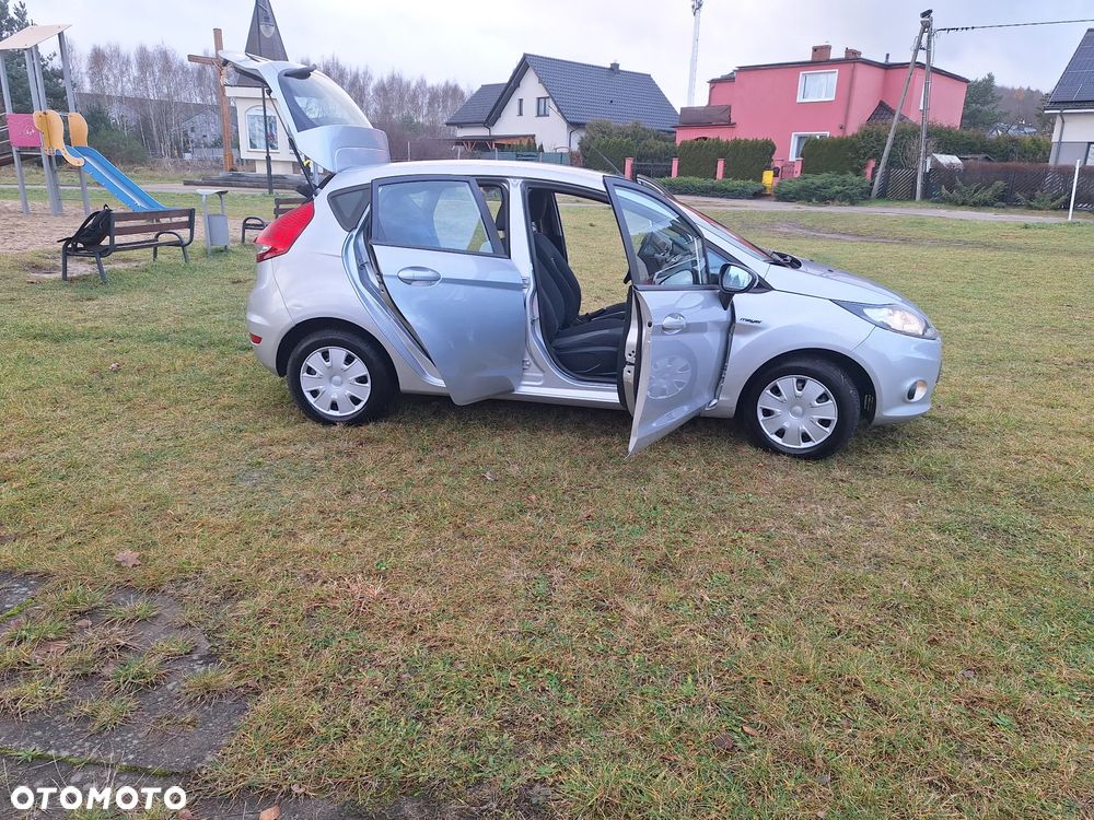 Ford Fiesta 1.25 Celebration - 20