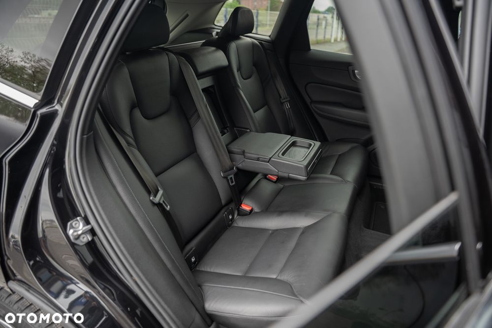 Volvo XC 60 D3 Drive-E Momentum - 36