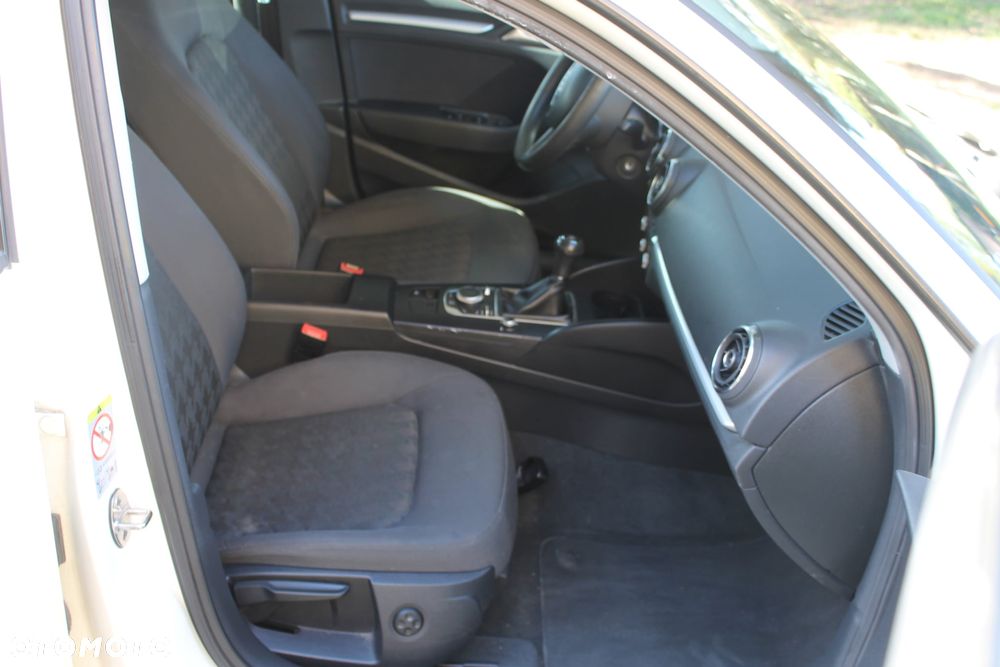 Audi A3 Sportback 2.0 TDI Attraction - 13