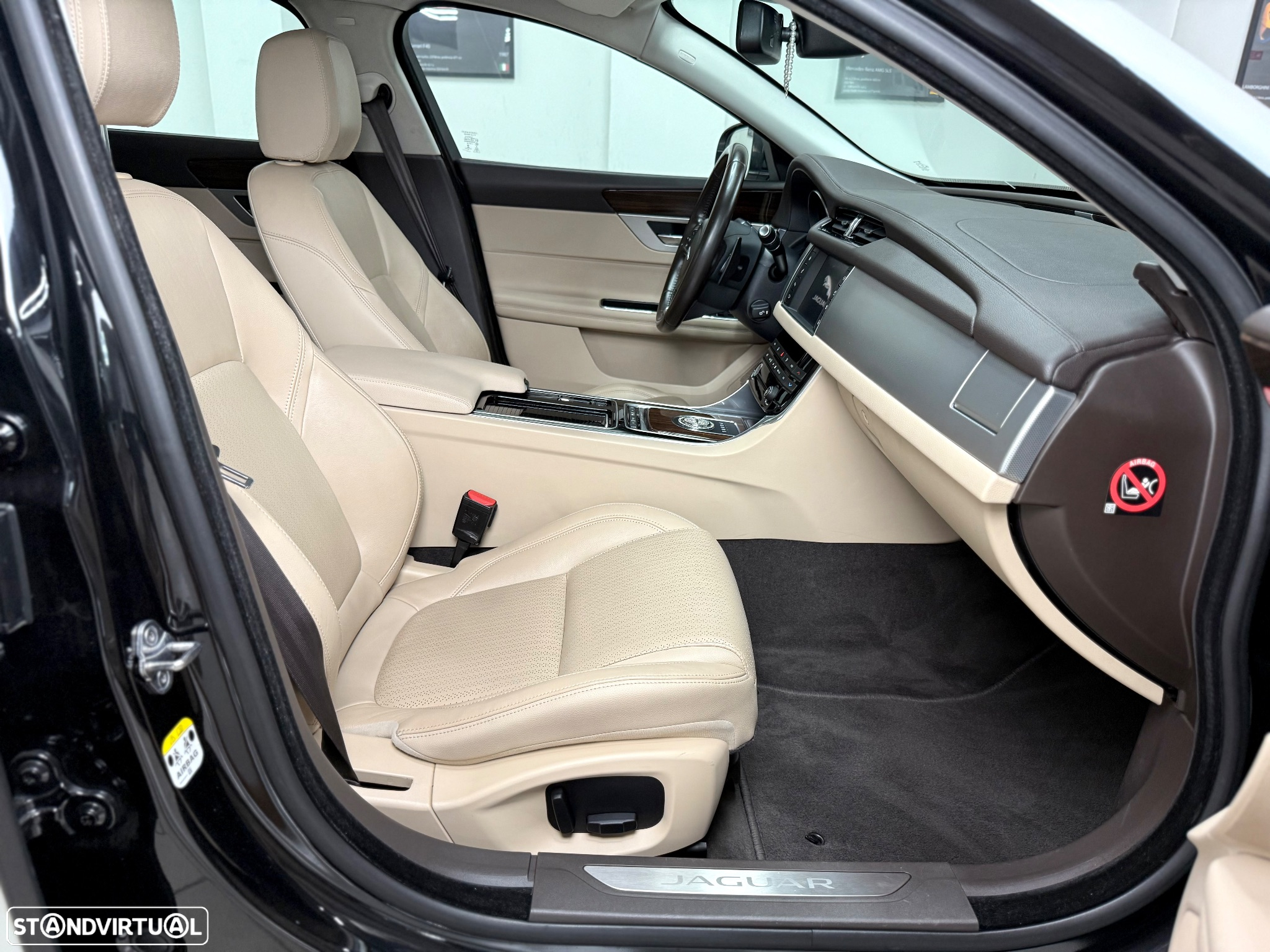 Jaguar XF 2.0 D Prestige Aut. - 20