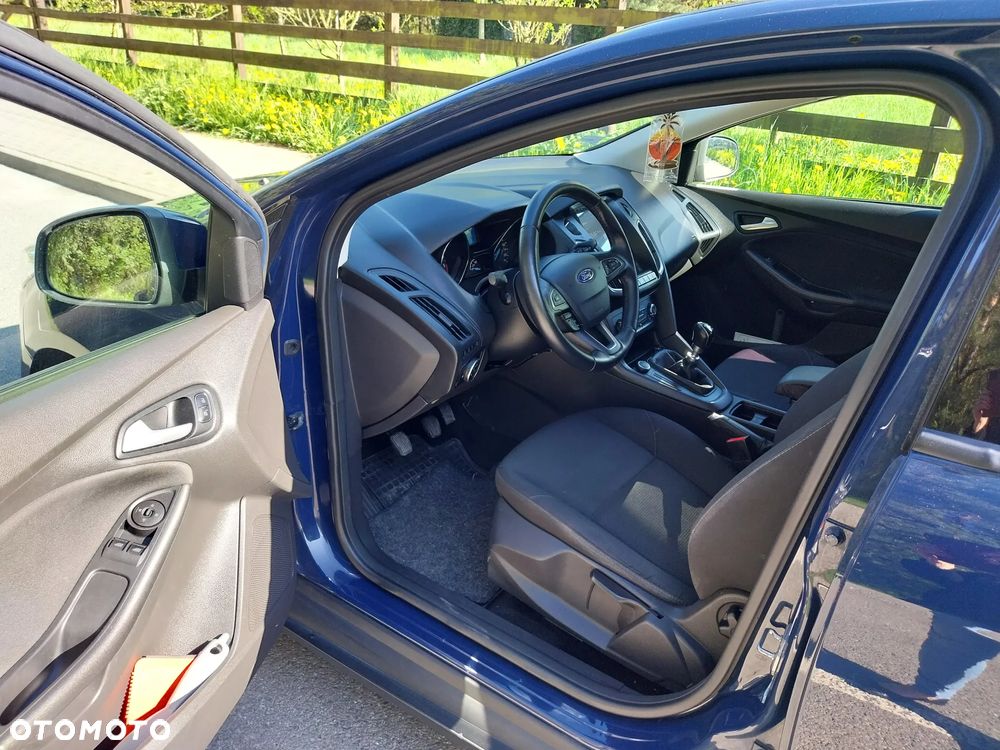 Ford Focus - 25
