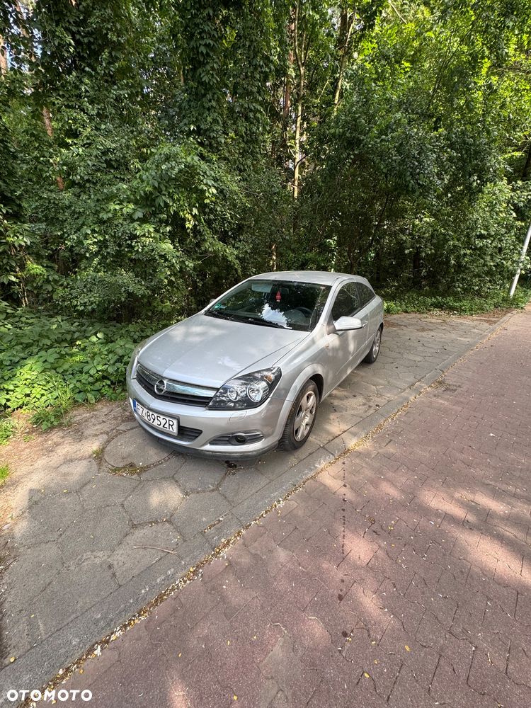 Opel Astra 1.8 Sport - 1