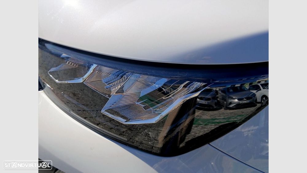 Peugeot e-2008 54 kWh Allure - 9