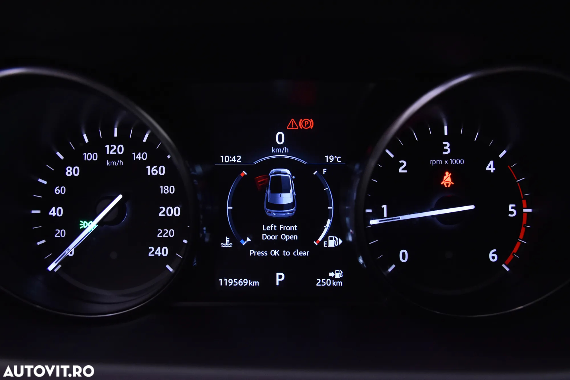Land Rover Discovery Sport - 10