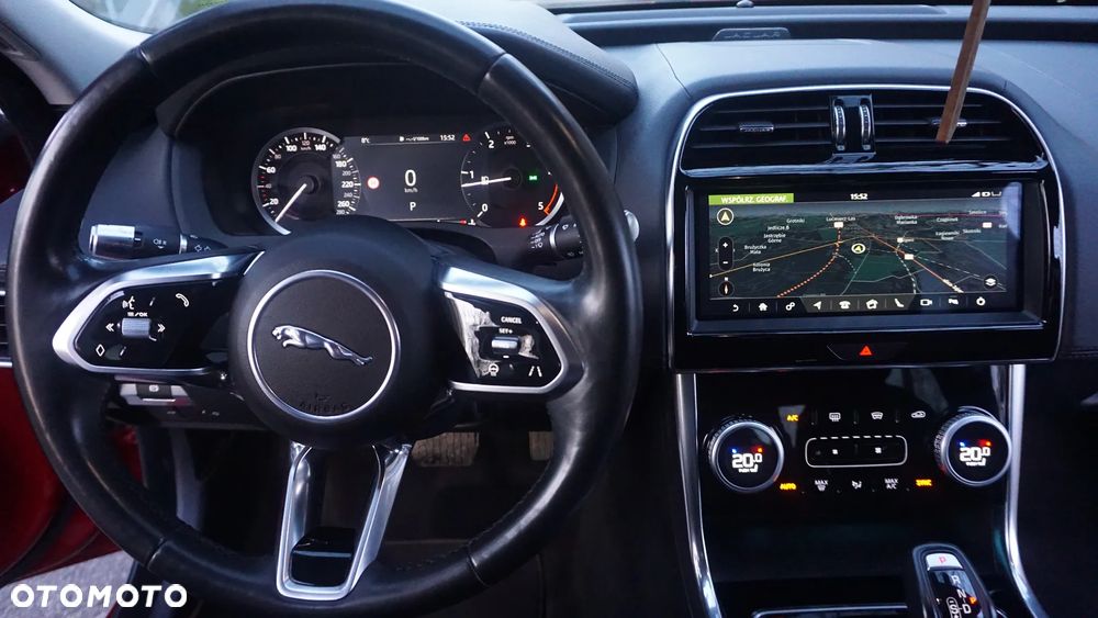 Jaguar XE 2.0 D180 S - 16