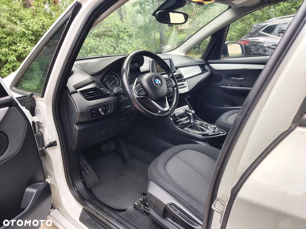 BMW Seria 2 218i - 23