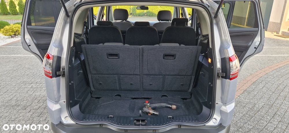 Ford S-Max - 14