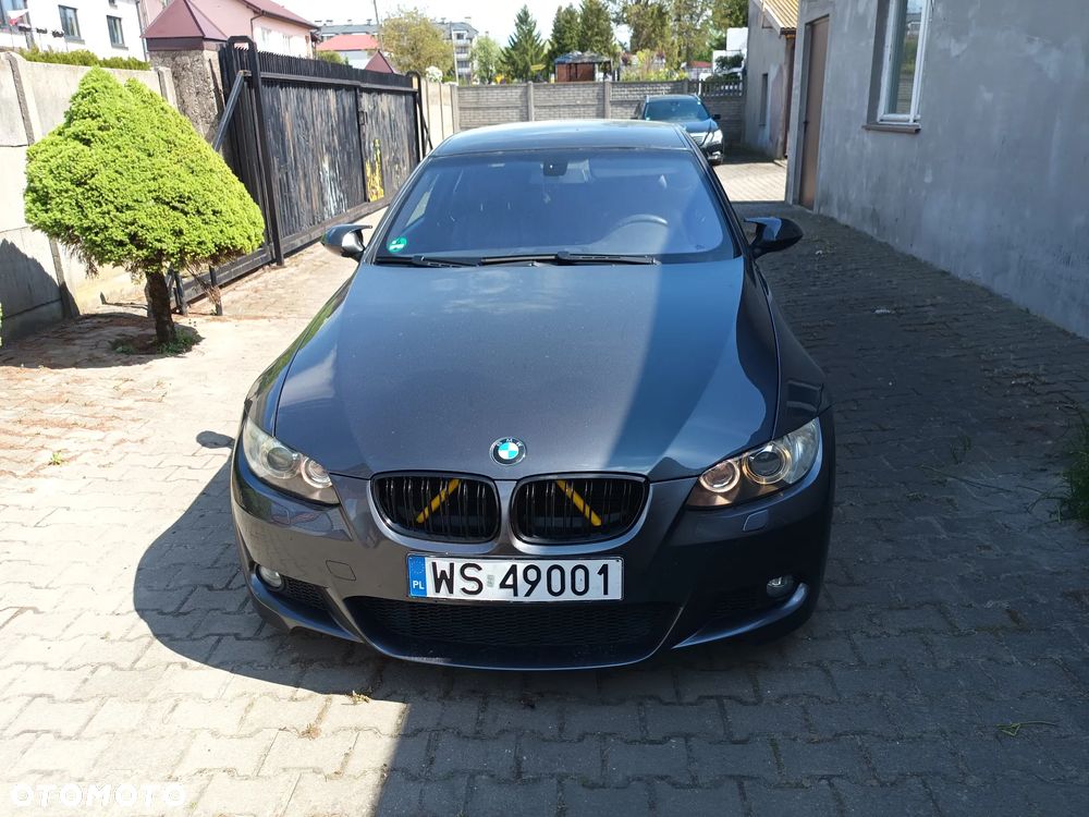 BMW Seria 3 325i - 4