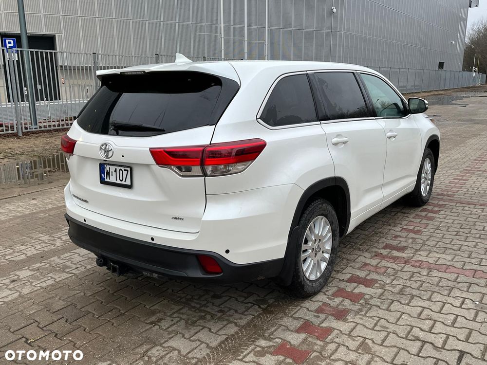 Toyota Highlander - 4