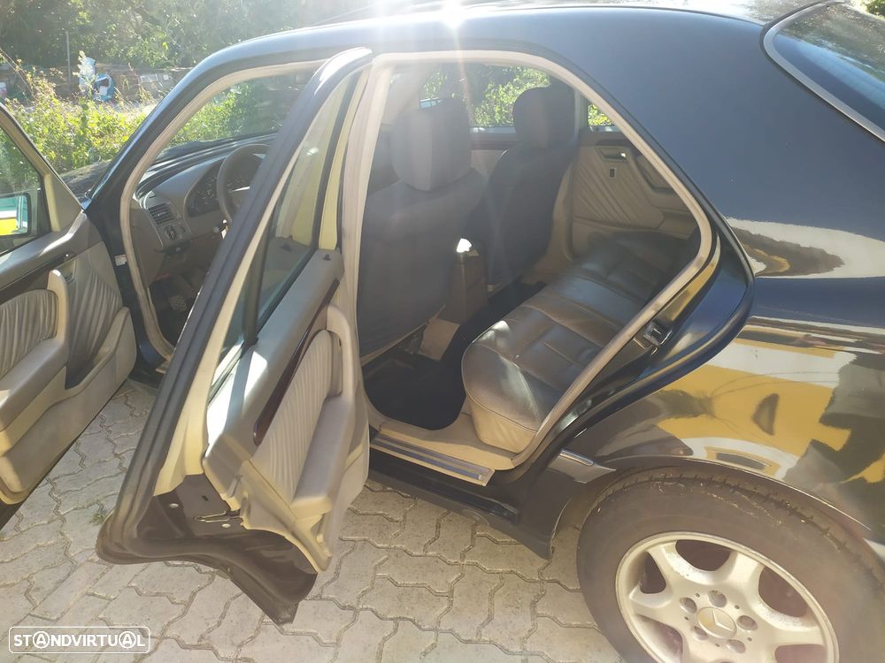 Mercedes-Benz C 220 D Elegance - 6